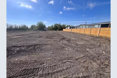 706 E Pecan Street, Granger, TX 76530 - Photo 8