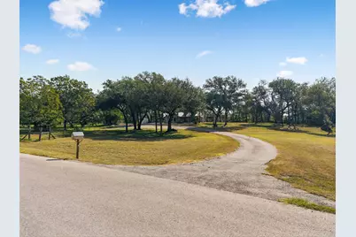 1127 Penion Drive, Austin, TX 78748 - Photo 2