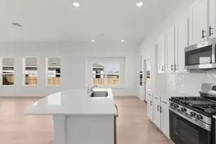 25601 Flora Bella Ln, Elgin, TX 78621 - Photo 10