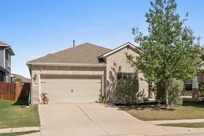 348 Lacey Oak Loop, San Marcos, TX 78666 - Photo 2