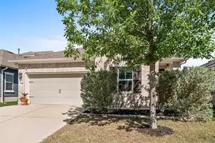 348 Lacey Oak Loop, San Marcos, TX 78666 - Photo 2
