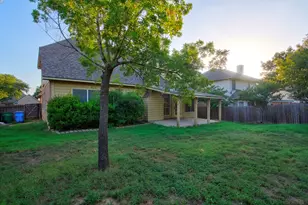922 Indian Run Dr, Pflugerville, TX 78660 - Photo 36