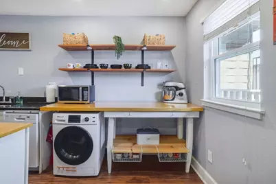 2401 Manor Road #204, Austin, TX 78722 - Photo 6