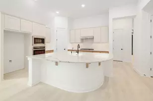 620 High Smt Dr, Georgetown, TX 78628 - Photo 2