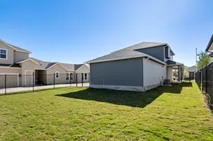 7417 Boyd Hvn Dr, Austin, TX 78744 - Photo 34