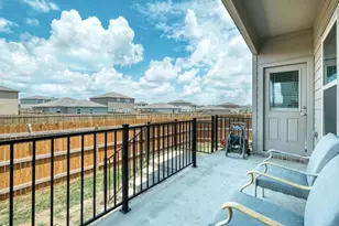 448 Major Lee Ln W, Jarrell, TX 76537 - Photo 8