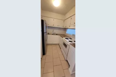 1221 W Hopkins Street #7, San Marcos, TX 78666 - Photo 2