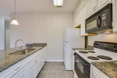 3011 Fruth Street #302, Austin, TX 78705 - Photo 8