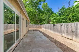 2106 Ponciana Loop, Austin, TX 78744 - Photo 26
