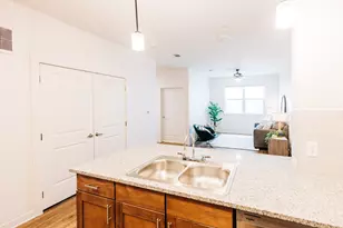 7051 Meadow Lake Blvd, Austin, TX 78744 - Photo 10