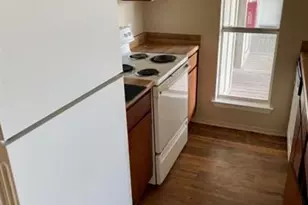 2800 Bull Run, Taylor, TX 76574 - Photo 2