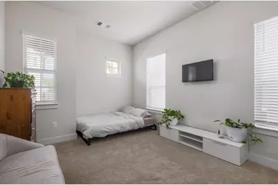 13501 Metric Boulevard #16, Austin, TX 78727 - Photo 12