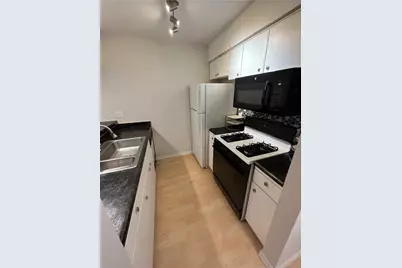 7801 Shoal Creek Boulevard #244, Austin, TX 78757 - Photo 6