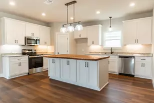 305 String Pr Wy, Smithville, TX 78957 - Photo 6