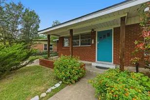 1404 Cloverleaf Dr, Austin, TX 78723 - Photo 1