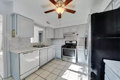 1129 W San Antonio Street, Lockhart, TX 78644 - Photo 10
