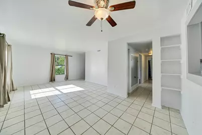 1129 W San Antonio Street, Lockhart, TX 78644 - Photo 6