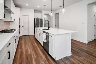 104 Raleigh Dr, Georgetown, TX 78633 - Photo 14