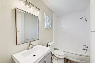 10700 W Lakeview Dr, Jonestown, TX 78645 - Photo 8