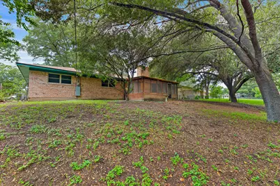 215 Memorial Drive, Luling, TX 78648 - Photo 28