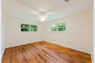 215 Memorial Drive, Luling, TX 78648 - Photo 14
