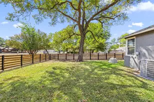 700 5th St, Marble Falls, TX 78654 - Photo 28