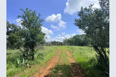 2013 Hilliard Road, San Marcos, TX 78666 - Photo 2