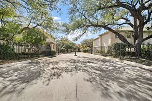 8415 Fredericksburg Rd, San Antonio, TX 78229 - Photo 32