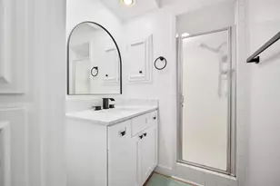 8415 Fredericksburg Rd, San Antonio, TX 78229 - Photo 10