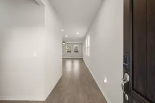 601 Platinum Ln, Liberty Hill, TX 78642 - Photo 4