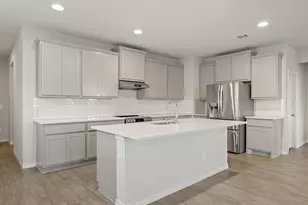 601 Platinum Ln, Liberty Hill, TX 78642 - Photo 6