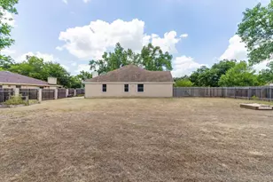 13213 Villa Park Dr, Austin, TX 78729 - Photo 32