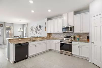 2950 E Old Settlers Boulevard #79, Round Rock, TX 78665 - Photo 6