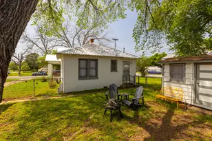 258 N Water St, La Grange, TX 78945 - Photo 26