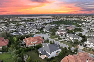 307 Dolcetto Ct, Lakeway, TX 78738 - Photo 2