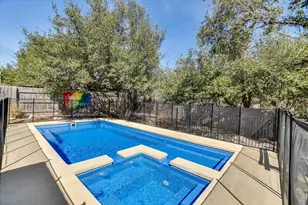 165 Crescent Heights Dr, Georgetown, TX 78628 - Photo 20