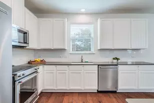 9011 Pin Brush Dr, Austin, TX 78748 - Photo 2