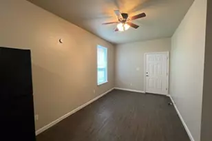 1015 Fir Ln, Lockhart, TX 78644 - Photo 4