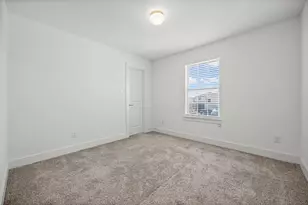 545 Elm Green St, Hutto, TX 78634 - Photo 20