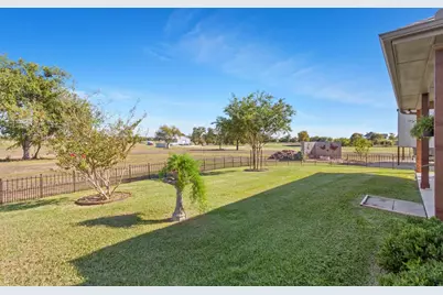 6565 Mother Neff Parkway, McGregor, TX 76657 - Photo 32