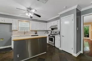 5810 Secrest Dr, Austin, TX 78759 - Photo 6
