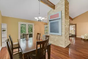 5810 Secrest Dr, Austin, TX 78759 - Photo 8