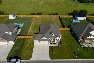 213 Gauge Road, Thorndale, TX 76577 - Photo 8