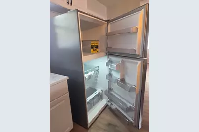 806 W 8th Street, Georgetown, TX 78626 - Photo 4