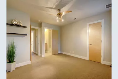 1101 Grove Boulevard #208, Austin, TX 78741 - Photo 16