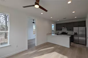 2220 Yellow Jacket Ln, Austin, TX 78741 - Photo 2