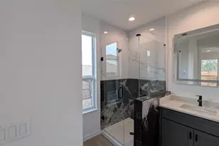 2220 Yellow Jacket Ln, Austin, TX 78741 - Photo 8