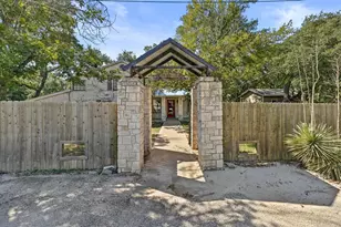 1005 4th St, Blanco, TX 78606 - Photo 2
