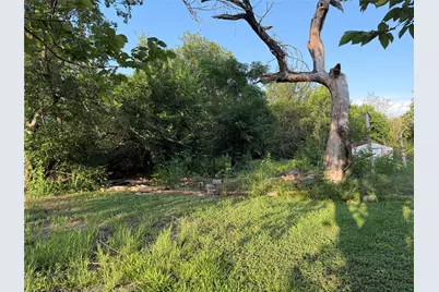 602 Burkett Street, Taylor, TX 76574 - Photo 2