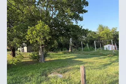 602 Burkett Street, Taylor, TX 76574 - Photo 4